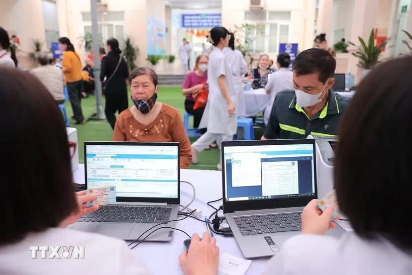 100% người dân sẽ có sổ sức khỏe điện tử và quản lý sức khỏe theo vòng đời