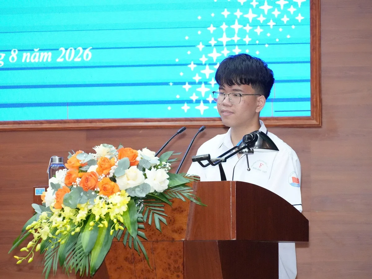 Tuyên dương con cán bộ, công nhân viên Công ty Điện lực Thanh Hóa tiêu biểu