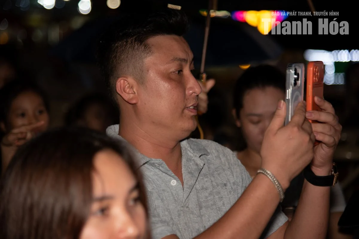 Hải Tiến trong đêm mở màn chuỗi sự kiện âm nhạc “Chill bên biển”