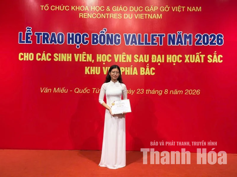Hai học viên sau đại học của Trường Đại học Hồng Đức giành học bổng Vallet