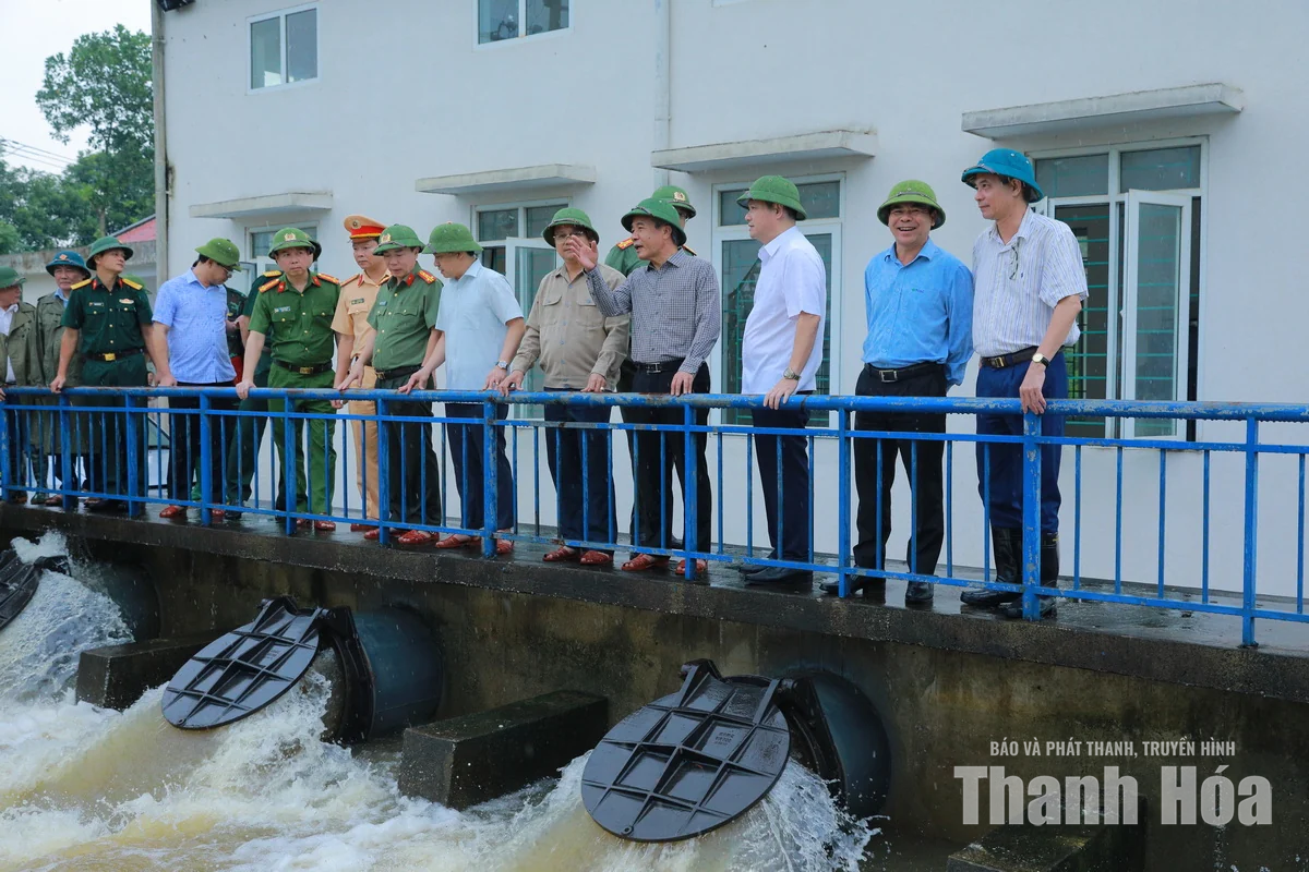 Bí thư Tỉnh ủy Lê Đức Thái kiểm tra công tác ứng phó bão số 4 tại xã Thiệu Toán và Triệu Sơn
