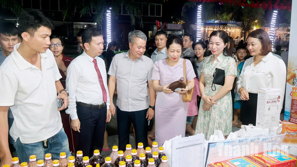 Chạm vào nhịp sống làng chài, hòa mình trong không gian văn hóa biển