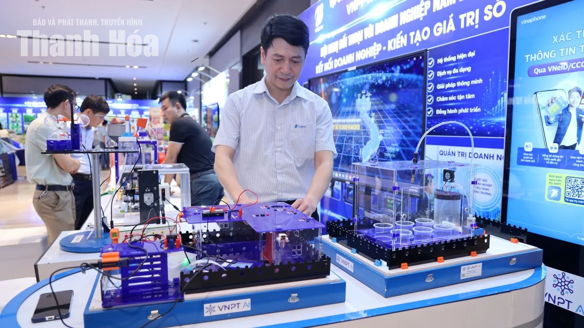 Cơ bản hoàn tất không gian trưng bày, tư vấn tại Hội nghị đối thoại với doanh nghiệp năm 2026