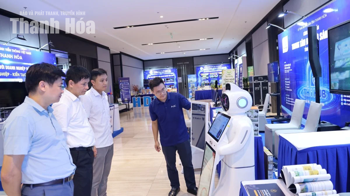 Cơ bản hoàn tất không gian trưng bày, tư vấn tại Hội nghị đối thoại với doanh nghiệp năm 2026