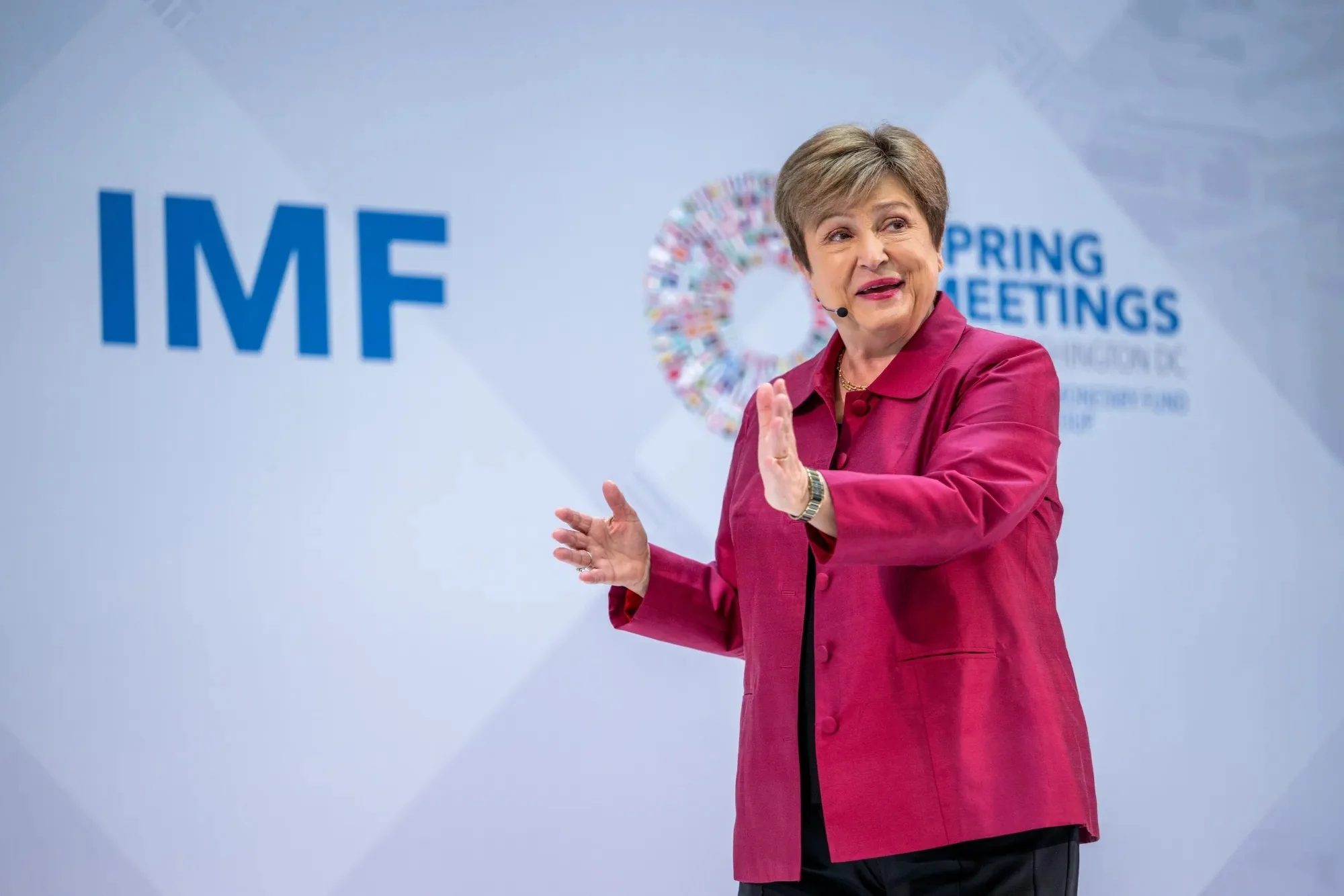 IMF cảnh báo các nền kinh tế đang phát triển có nguy cơ tụt hậu trong cuộc đua AI
