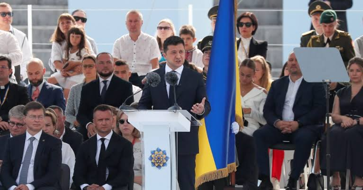 Anh và Pháp cam kết tăng cường hỗ trợ Ukraine nhân Ngày Độc lập