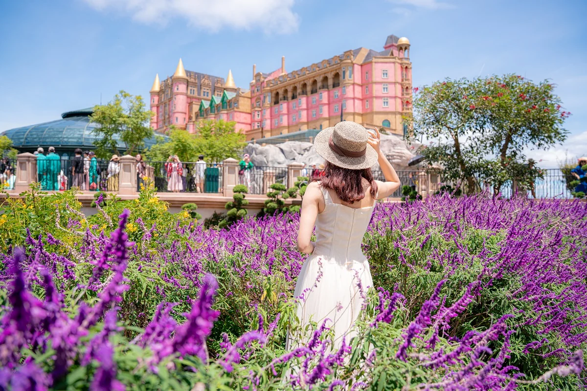 Ba Na Hills rực cờ hoa trong ngày đầu nghỉ lễ Quốc khánh 2/9