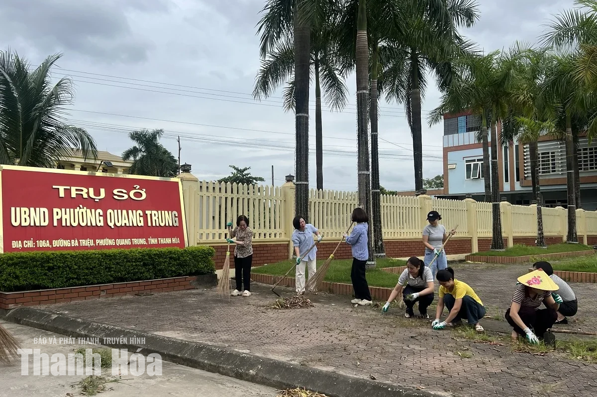 Phường Quang Trung ra quân tổng vệ sinh môi trường