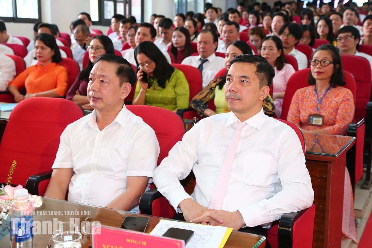 Khai giảng các lớp trung cấp lý luận chính trị hệ tập trung