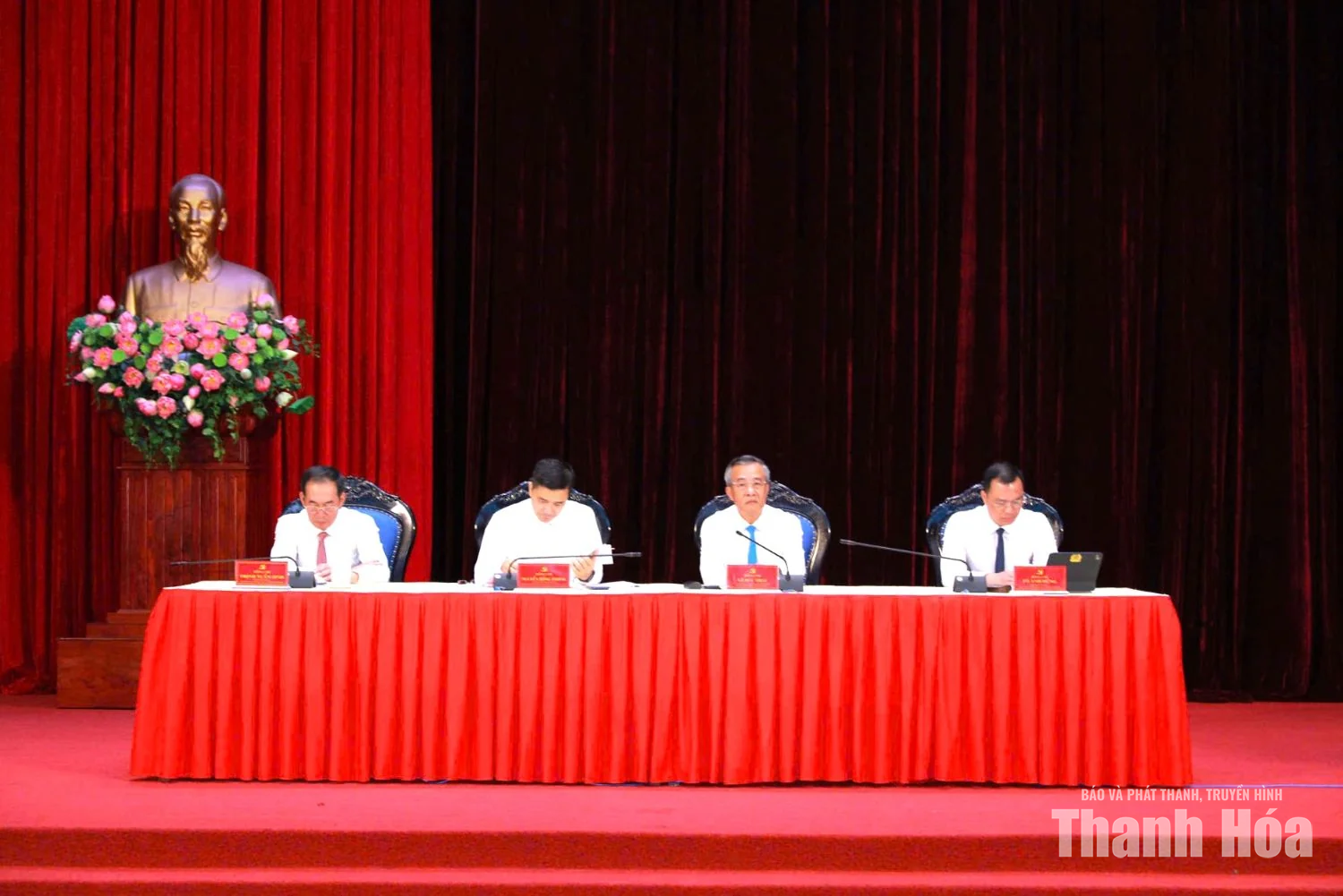 Ban Chấp hành Đảng bộ tỉnh thống nhất thông qua nhiều nội dung quan trọng về tổ chức bộ máy, công tác xây dựng Đảng