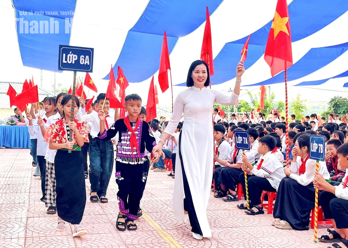 Rộn ràng ngày khai trường của học sinh Thanh Hóa