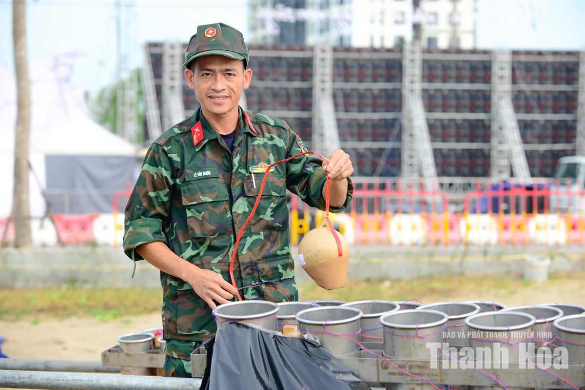 Cận cảnh trận địa pháo hoa chào mừng Quốc khánh 2/9 tại Sầm Sơn