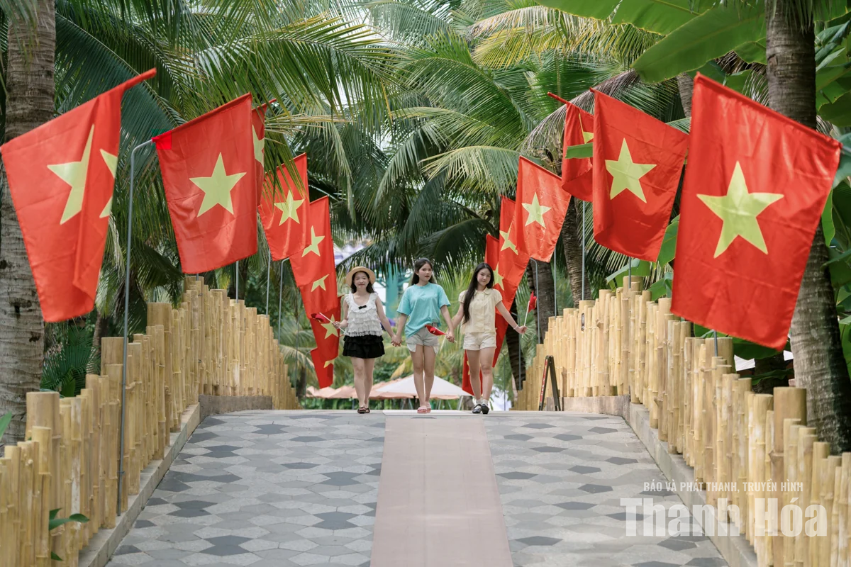 Công viên nước Sun World Sầm Sơn rộn ràng đón khách dịp Tết Độc lập