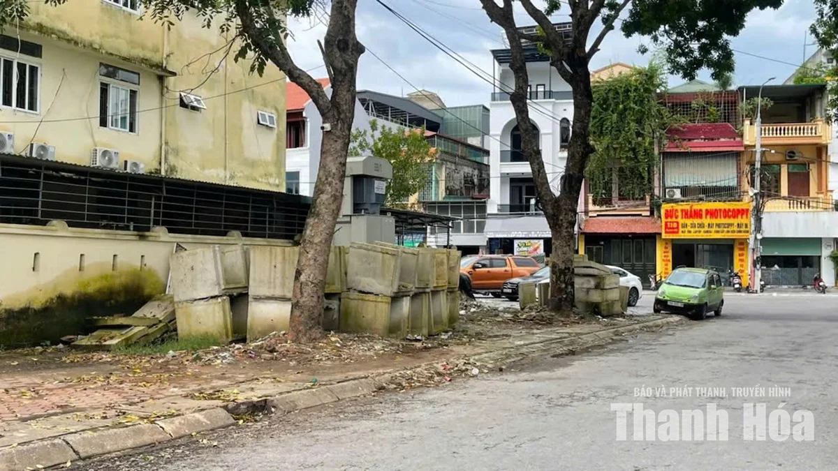 Trật tự, mỹ quan đô thị - Những “cái gai trong mắt”: Những “đống rác ý thức”