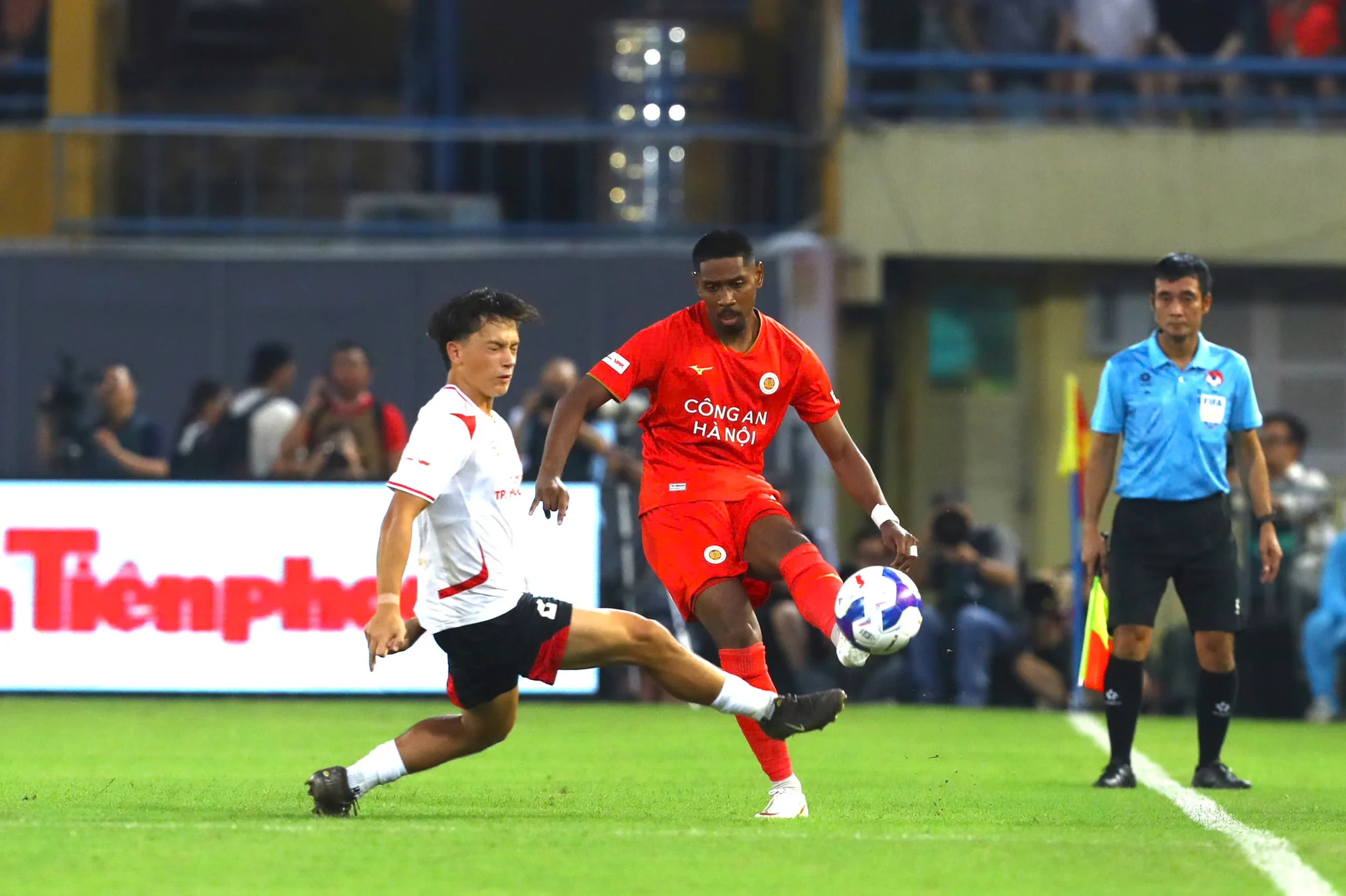 U20 Việt Nam trước trận quyết chiến Palestine; Man City đạt thỏa thuận chiêu mộ Enzo Fernandez