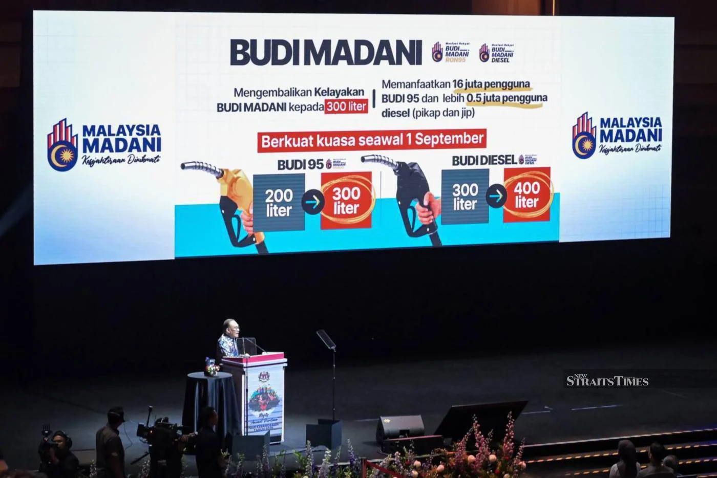 Thủ tướng Malaysia công bố 6 biện pháp cấp bách hạ nhiệt chi phí sinh hoạt cho người dân.