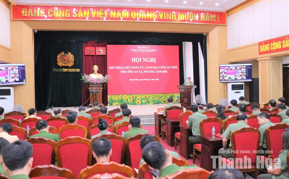 Đối thoại tháo gỡ khó khăn, nâng cao năng lực công an cấp xã