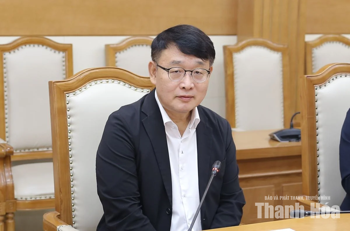 Chủ tịch UBND tỉnh Tô Anh Dũng làm việc với Công ty TNHH Kho ngầm xăng dầu Dầu khí Việt Nam