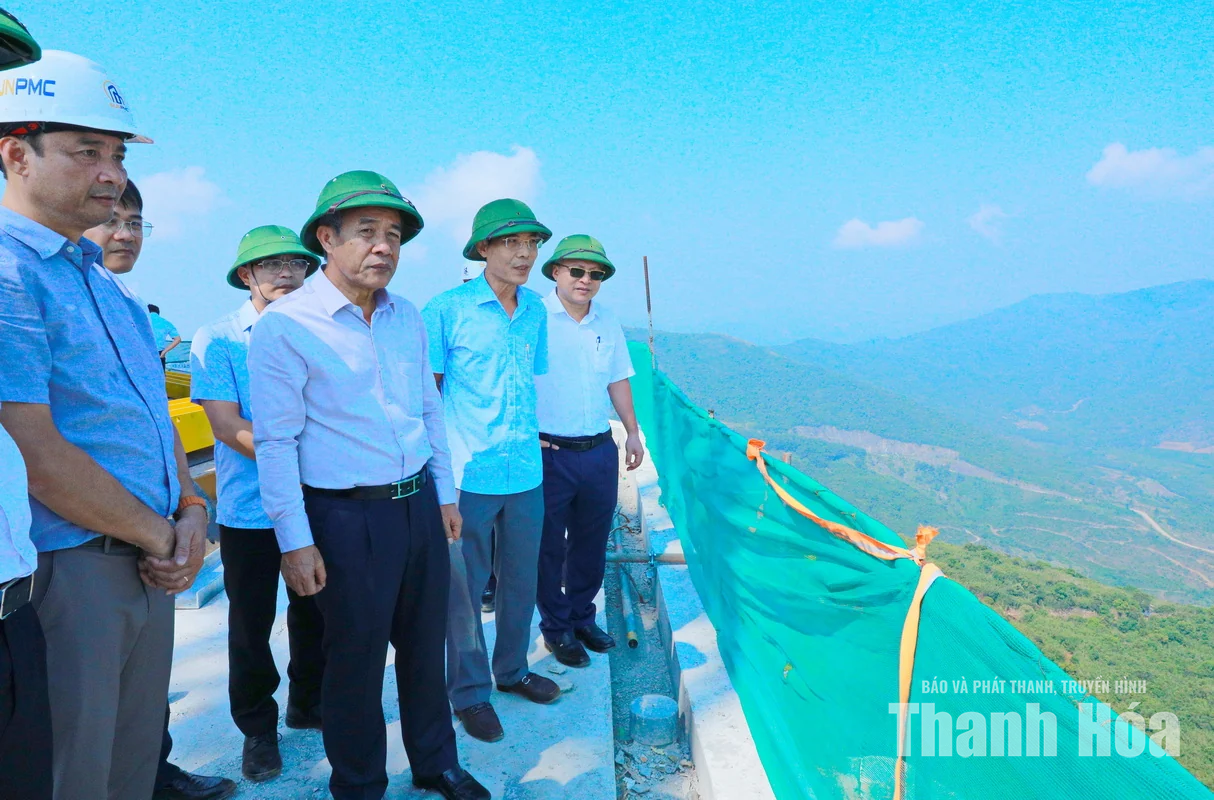 Bí thư Tỉnh ủy Lê Đức Thái kiểm tra tiến độ các dự án đầu tư tại xã Tân Ninh và Như Thanh