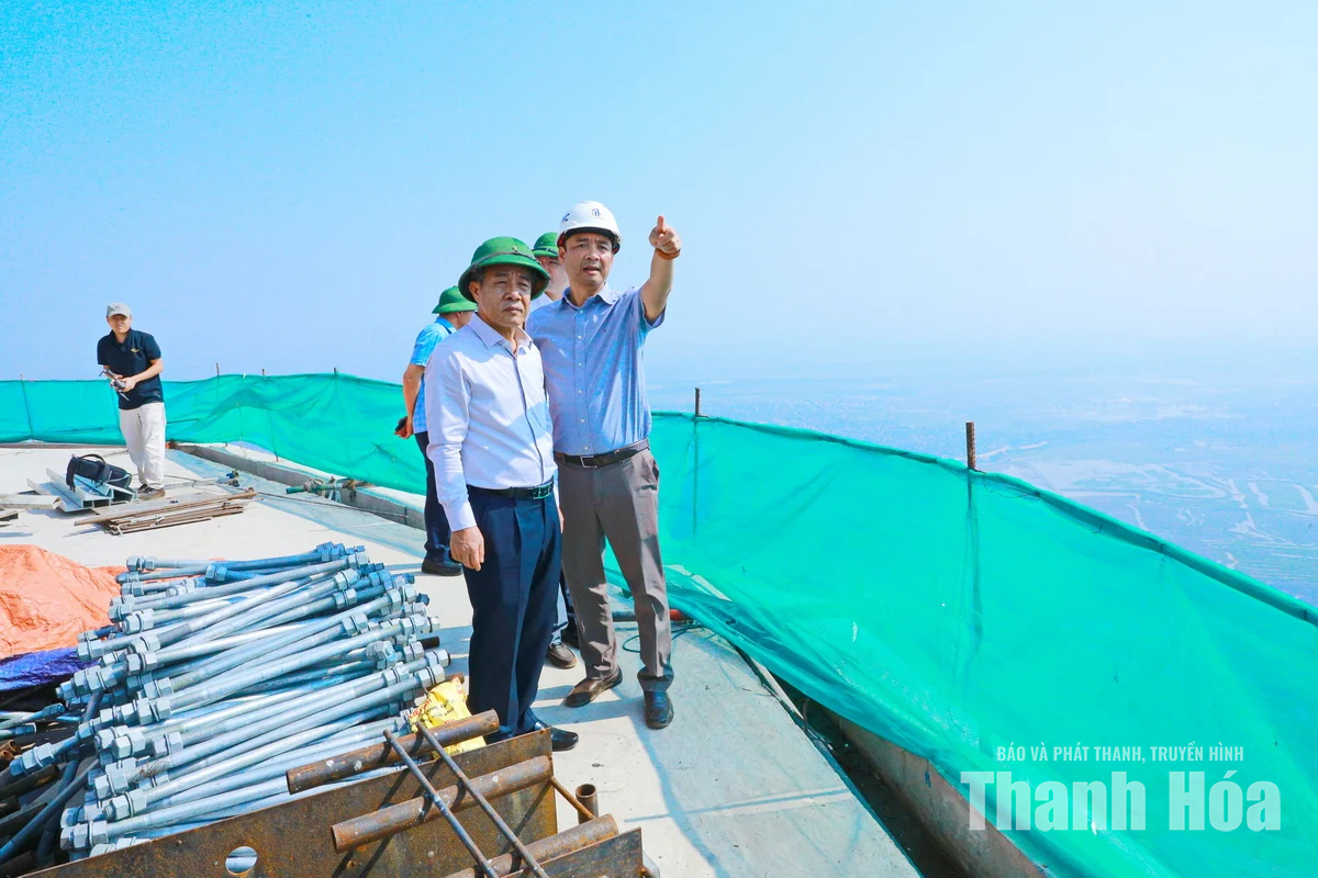 Bí thư Tỉnh ủy Lê Đức Thái kiểm tra tiến độ các dự án đầu tư tại xã Tân Ninh và Như Thanh