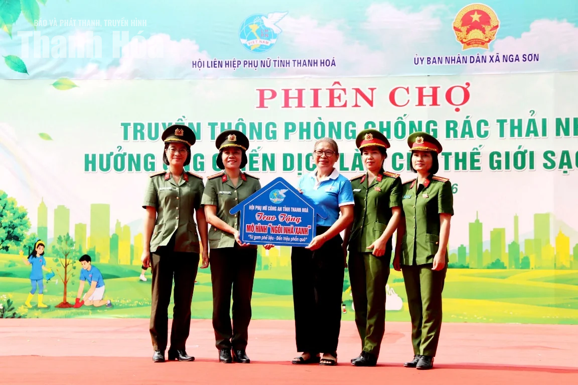 Phiên chợ truyền thông chống rác thải nhựa