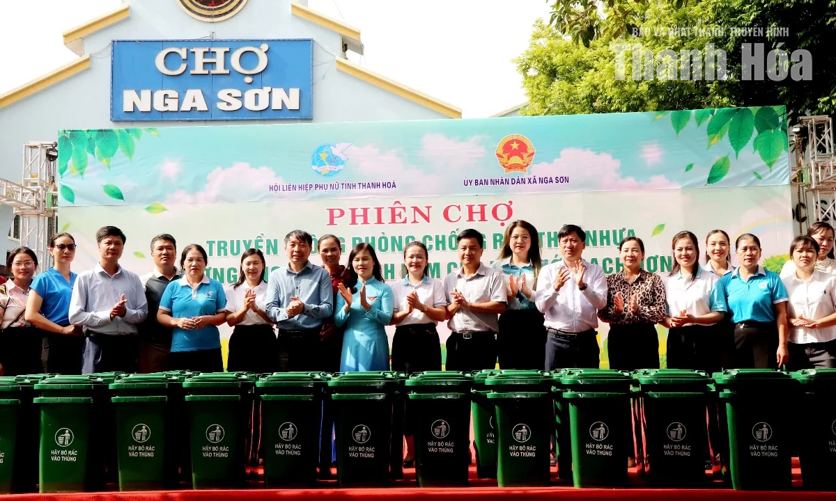 Phiên chợ truyền thông chống rác thải nhựa