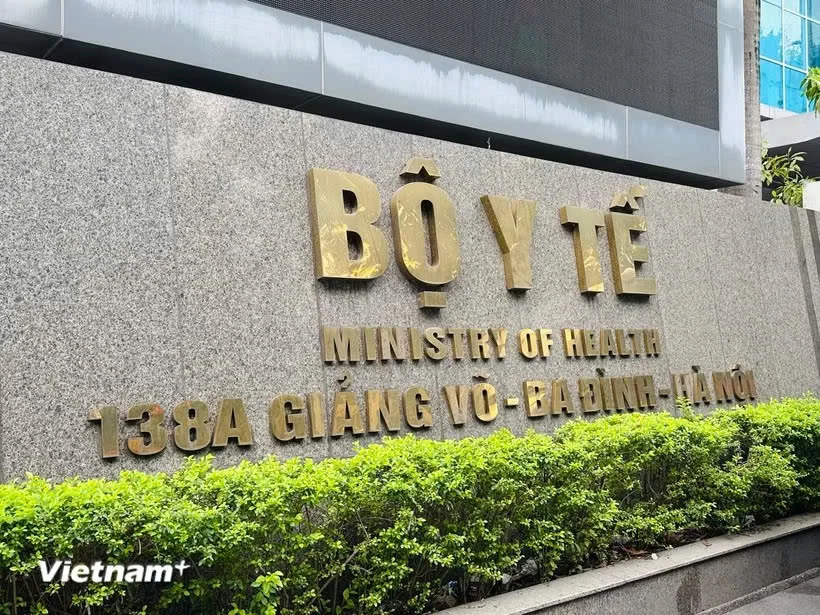 Bộ Y tế: Yêu cầu xác minh thông tin muốn nhanh phải kẹp tiền vào sổ xạ trị tại Bệnh viện E