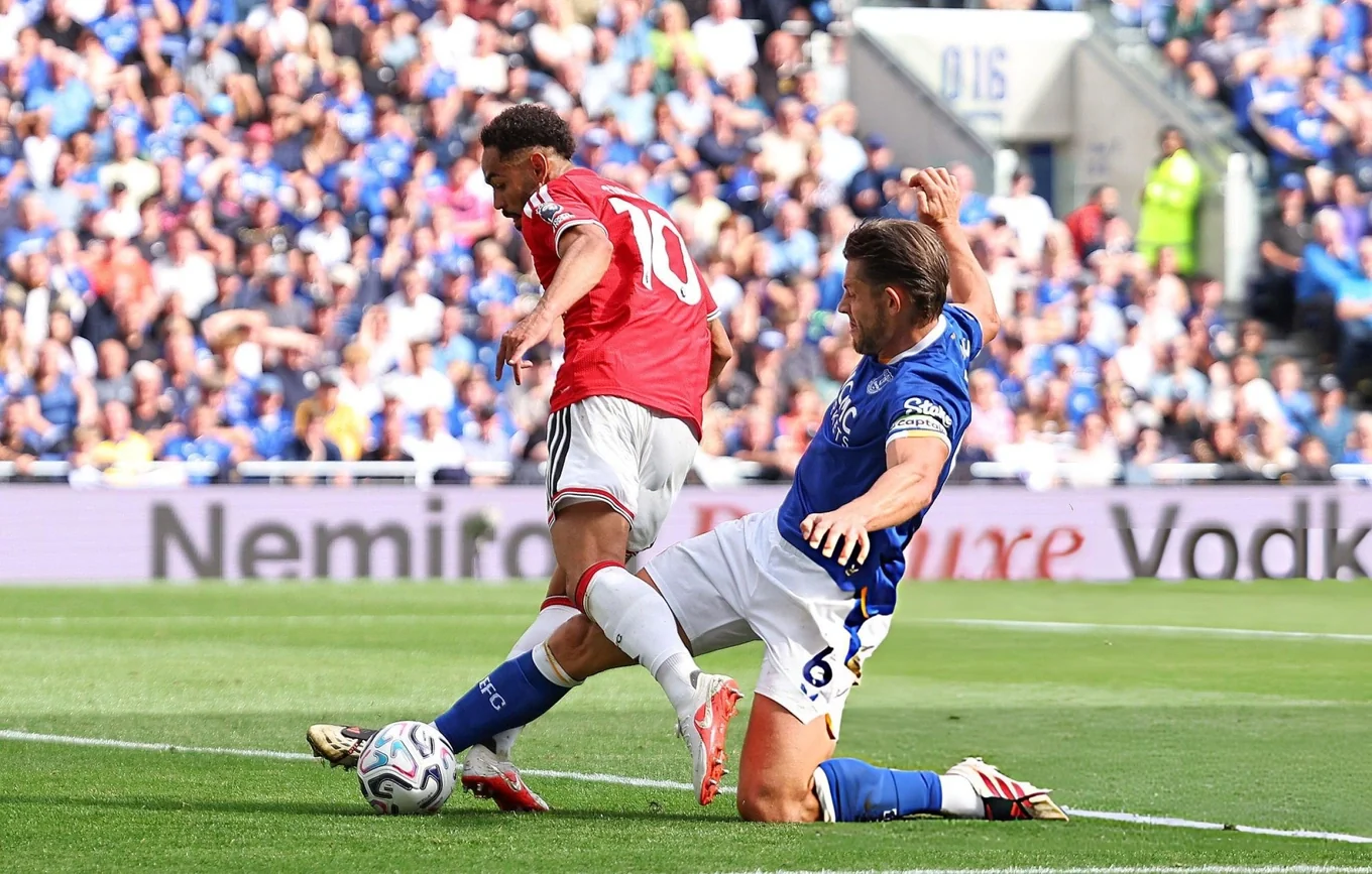 U20 Việt Nam thua ngược Iran và chính thức xuống hạng; Arsenal ngược dòng kịch tính thắng Chelsea