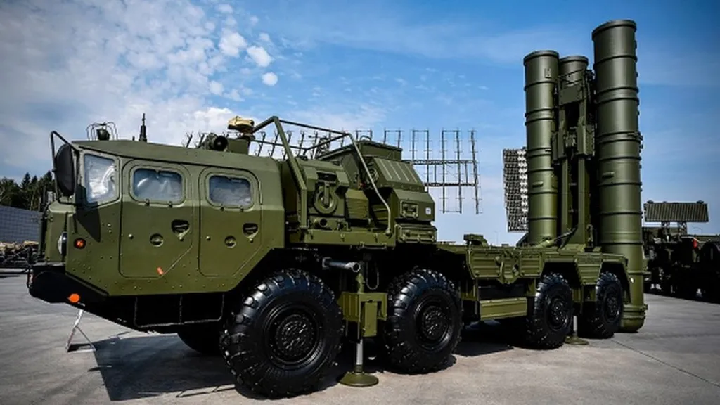 Chi tiêu quân sự của Nga tăng mạnh trong nửa đầu năm 2026