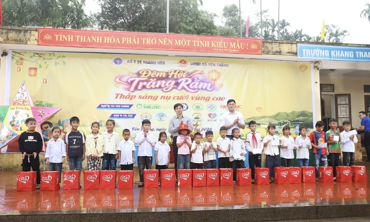 Đêm hội Trăng rằm - Thắp sáng nụ cười vùng cao