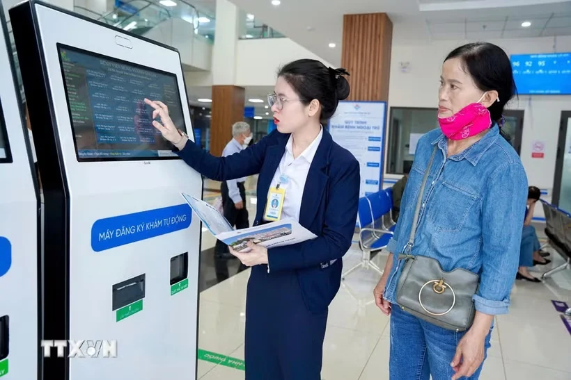 Bộ Y tế yêu cầu đẩy mạnh, xử lý dứt điểm các điểm nghẽn chuyển đổi số y tế