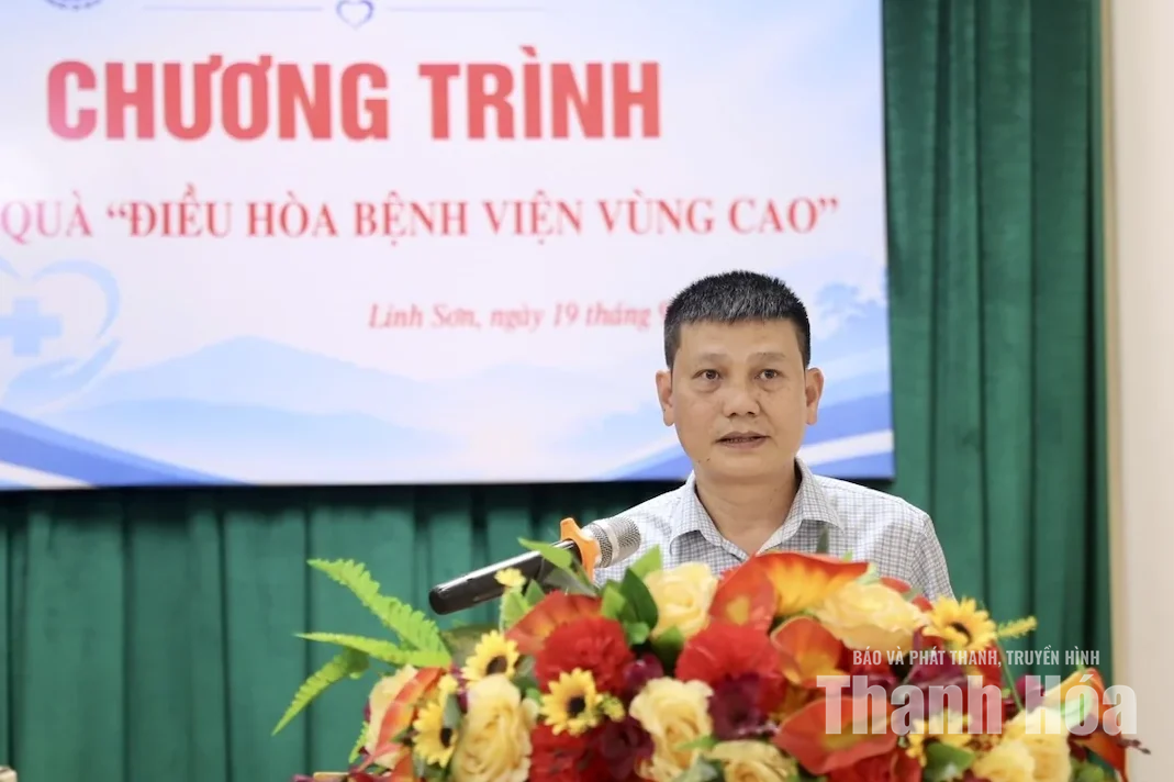 Trao tặng 10 bộ điều hòa cho Bệnh viện Đa khoa Lang Chánh