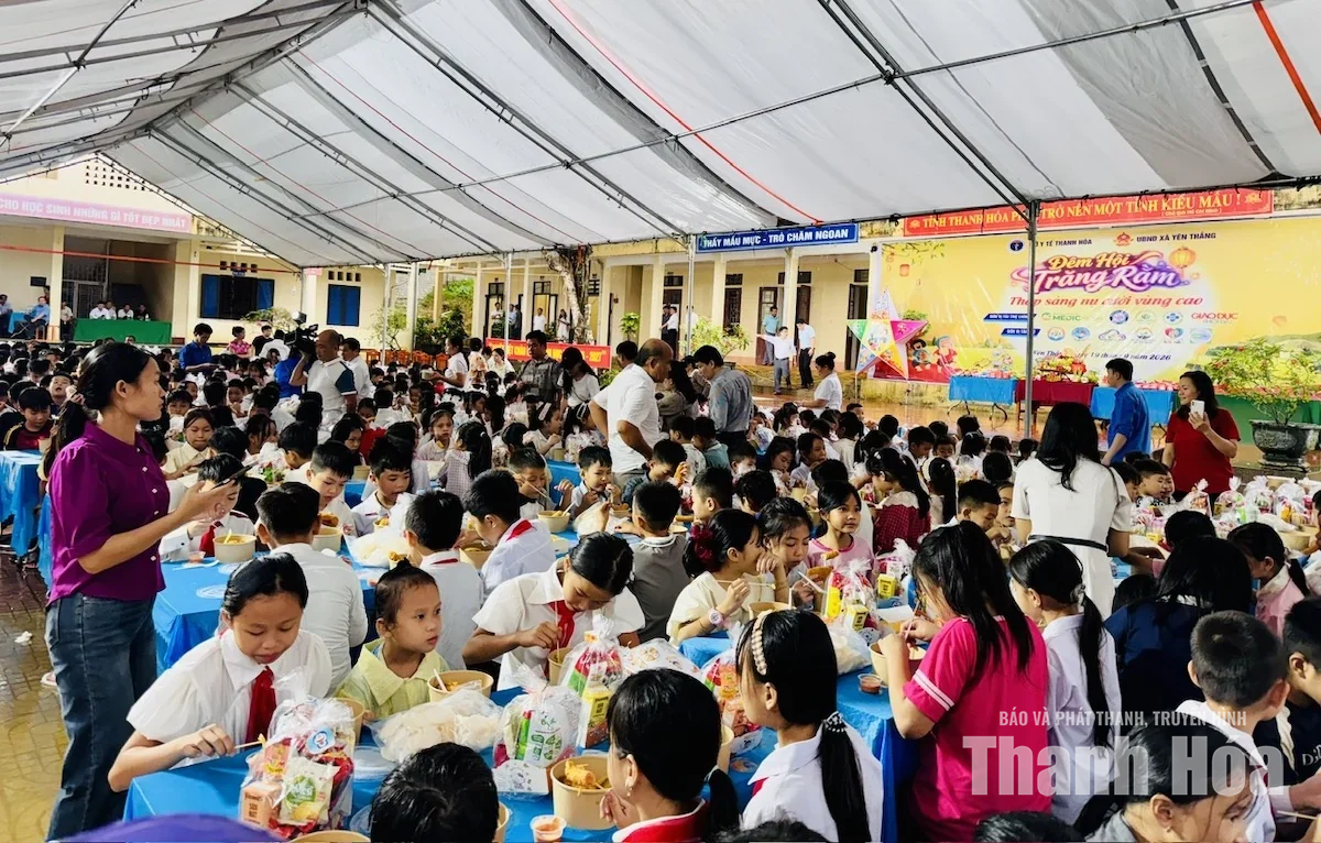 Đêm hội Trăng rằm - Thắp sáng nụ cười vùng cao