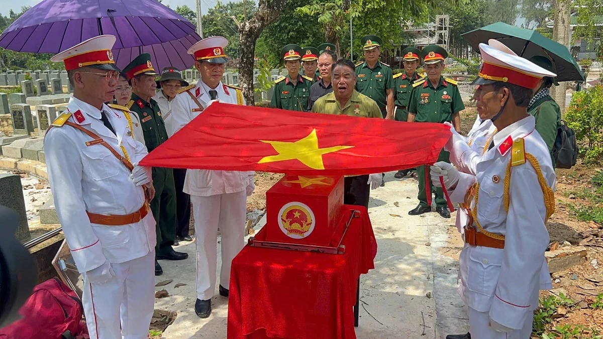 Truy điệu và an táng hài cốt liệt sĩ Lê Thái Cơ tại quê nhà