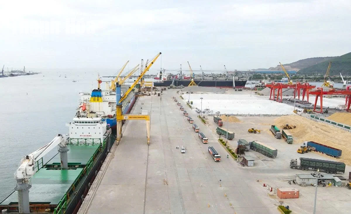 Tạo cực logistics từ trung tâm Nghi Sơn
