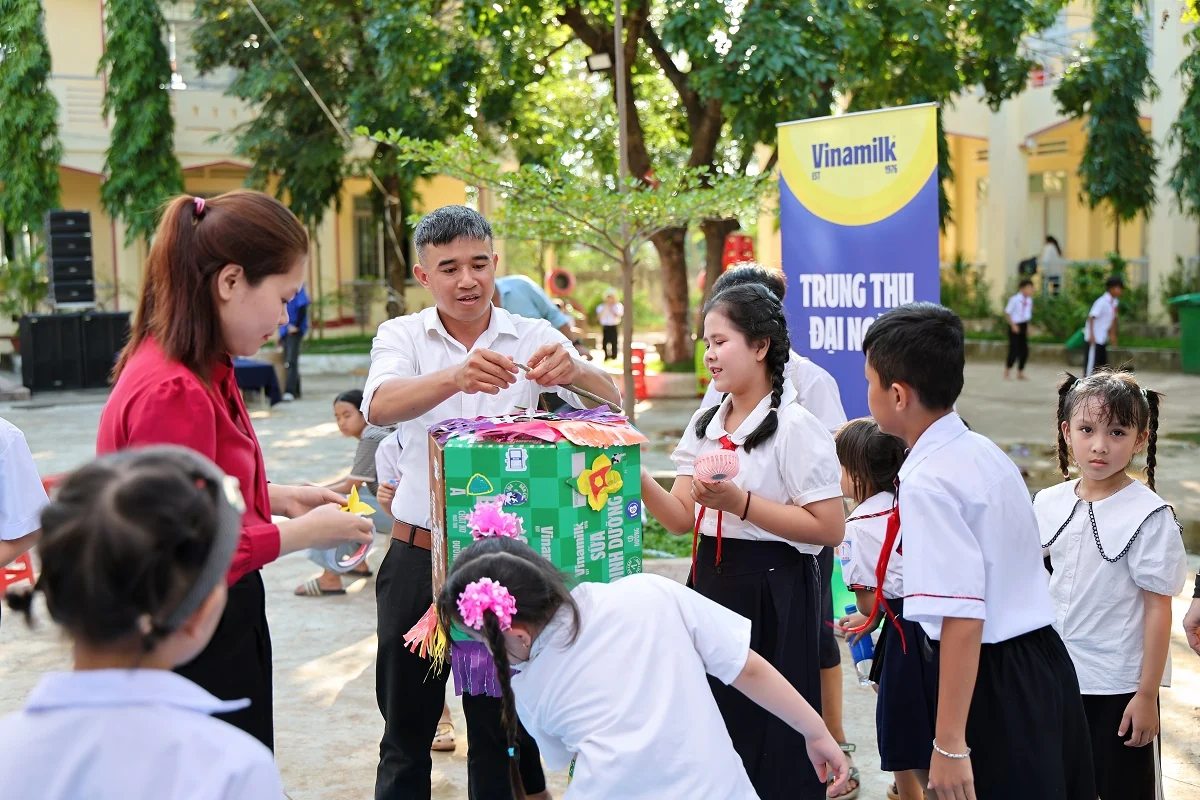 Gần 300.000 sản phẩm dinh dưỡng Vinamilk cùng trẻ em cả nước đón Trung thu