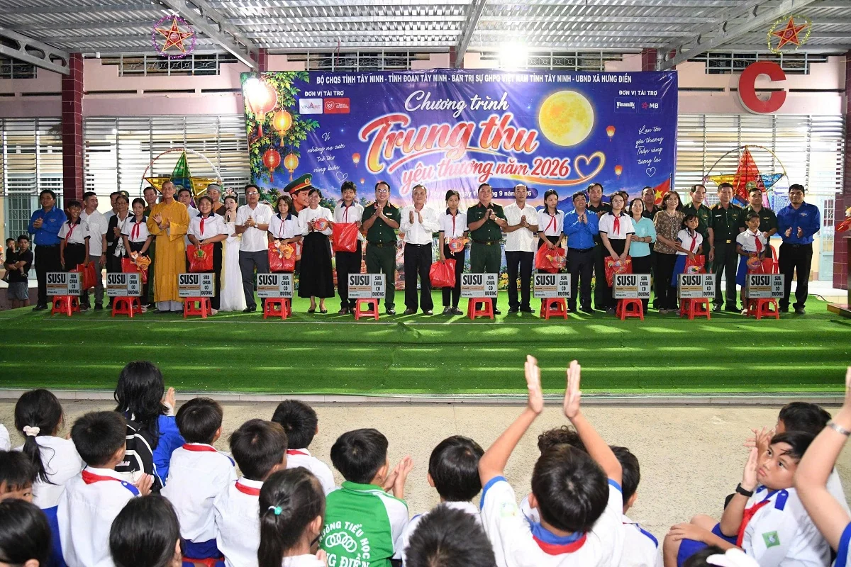 Gần 300.000 sản phẩm dinh dưỡng Vinamilk cùng trẻ em cả nước đón Trung thu