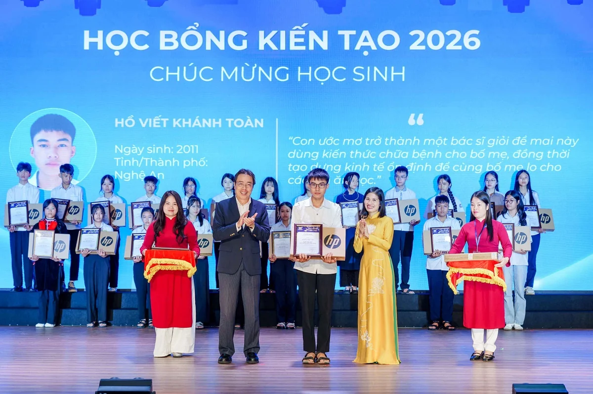 Học bổng Kiến tạo mùa 6 của Vinschool: Trao cơ hội để học sinh kiến tạo tương lai