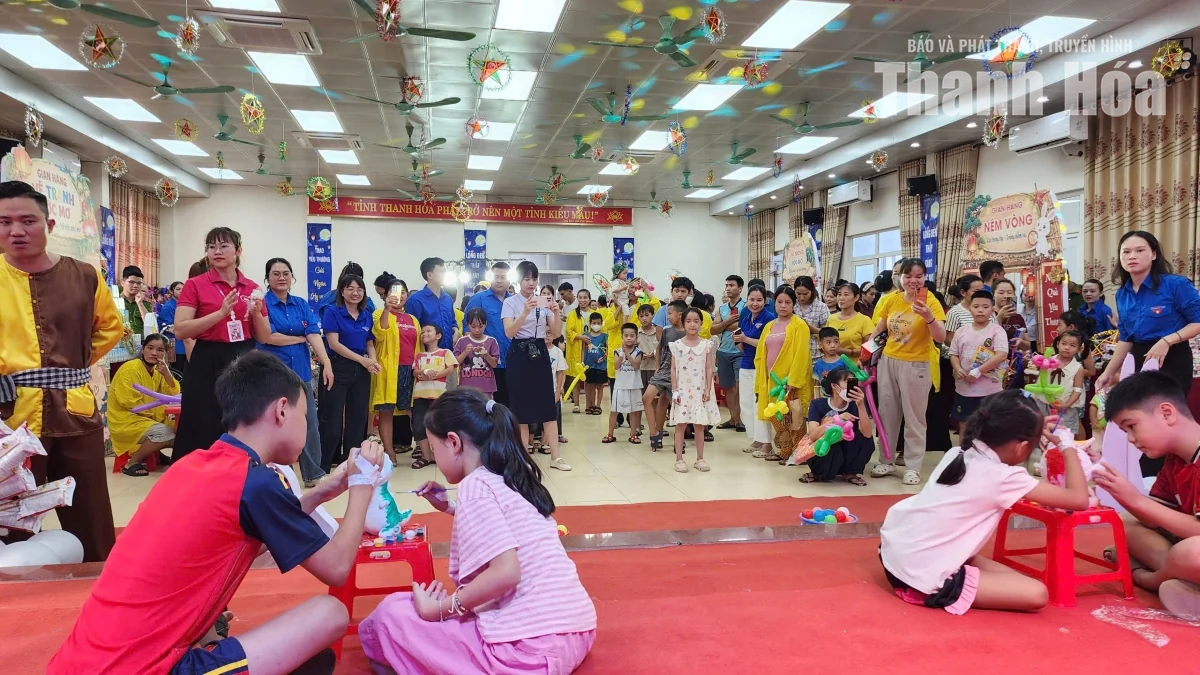 Rộn ràng không khí Trung thu tại Bệnh viện Nhi Thanh Hóa