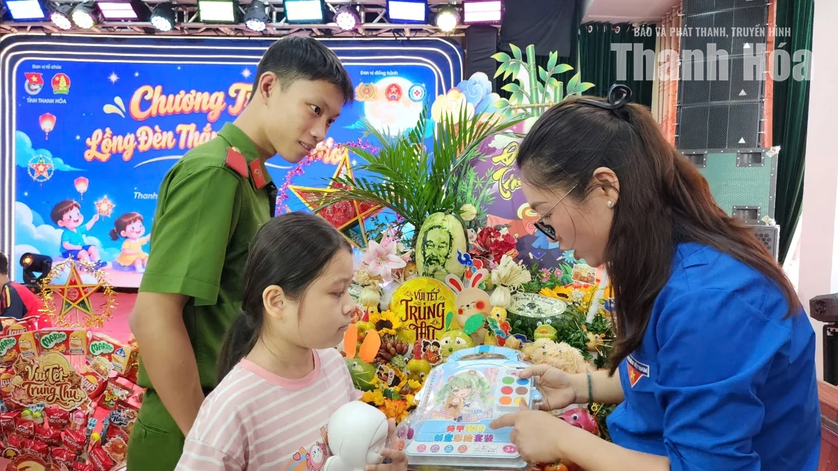 Rộn ràng không khí Trung thu tại Bệnh viện Nhi Thanh Hóa