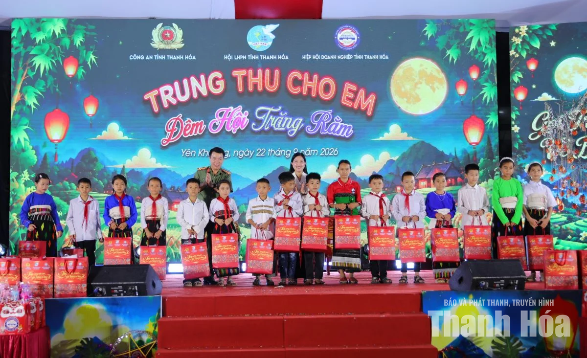 Rộn ràng “Trung thu cho em - Đêm hội trăng rằm” tại xã biên giới Yên Khương