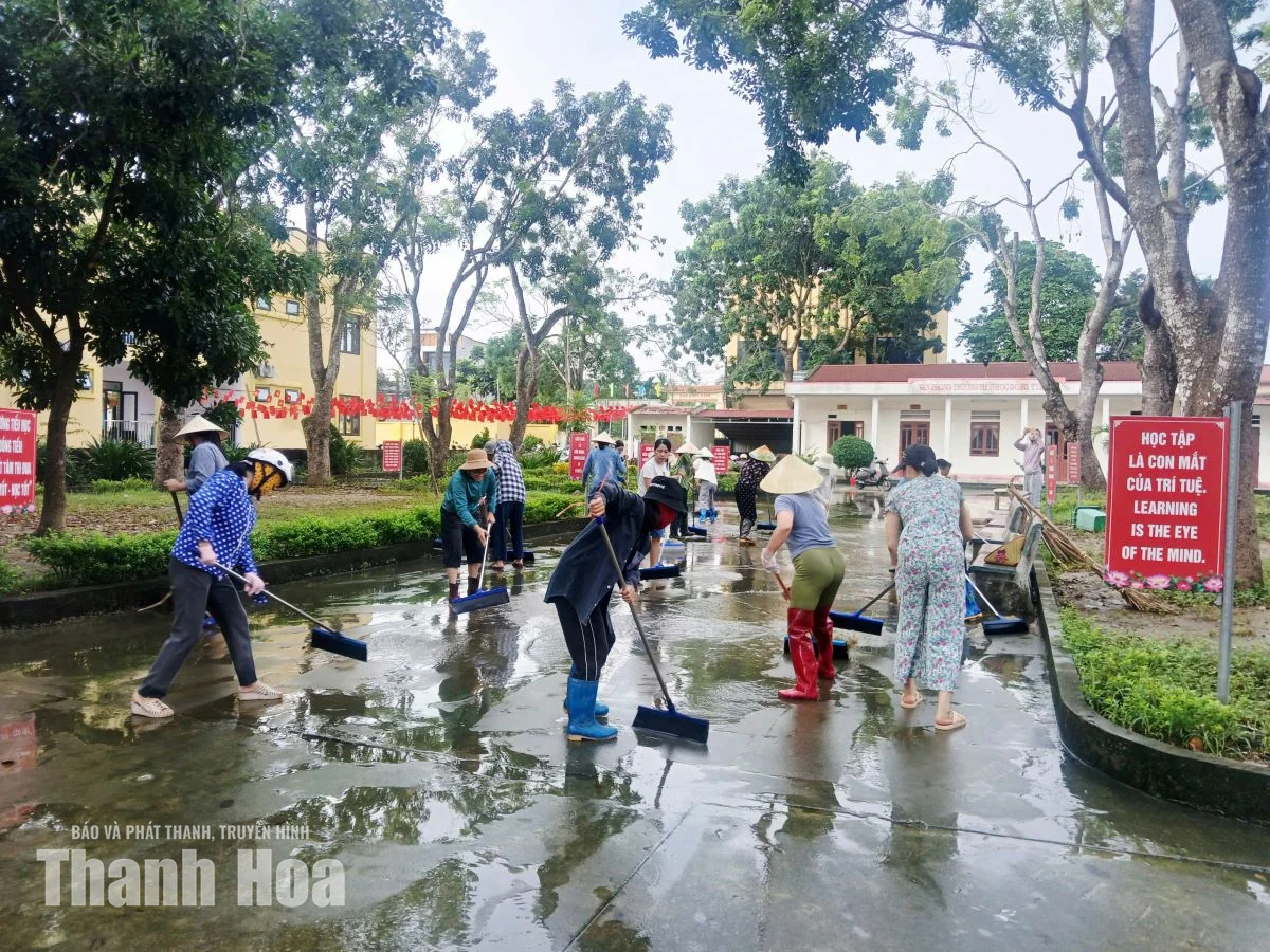 Cơ bản hoàn thành vệ sinh môi trường tại các trường học trên địa bàn xã Đồng Tiến