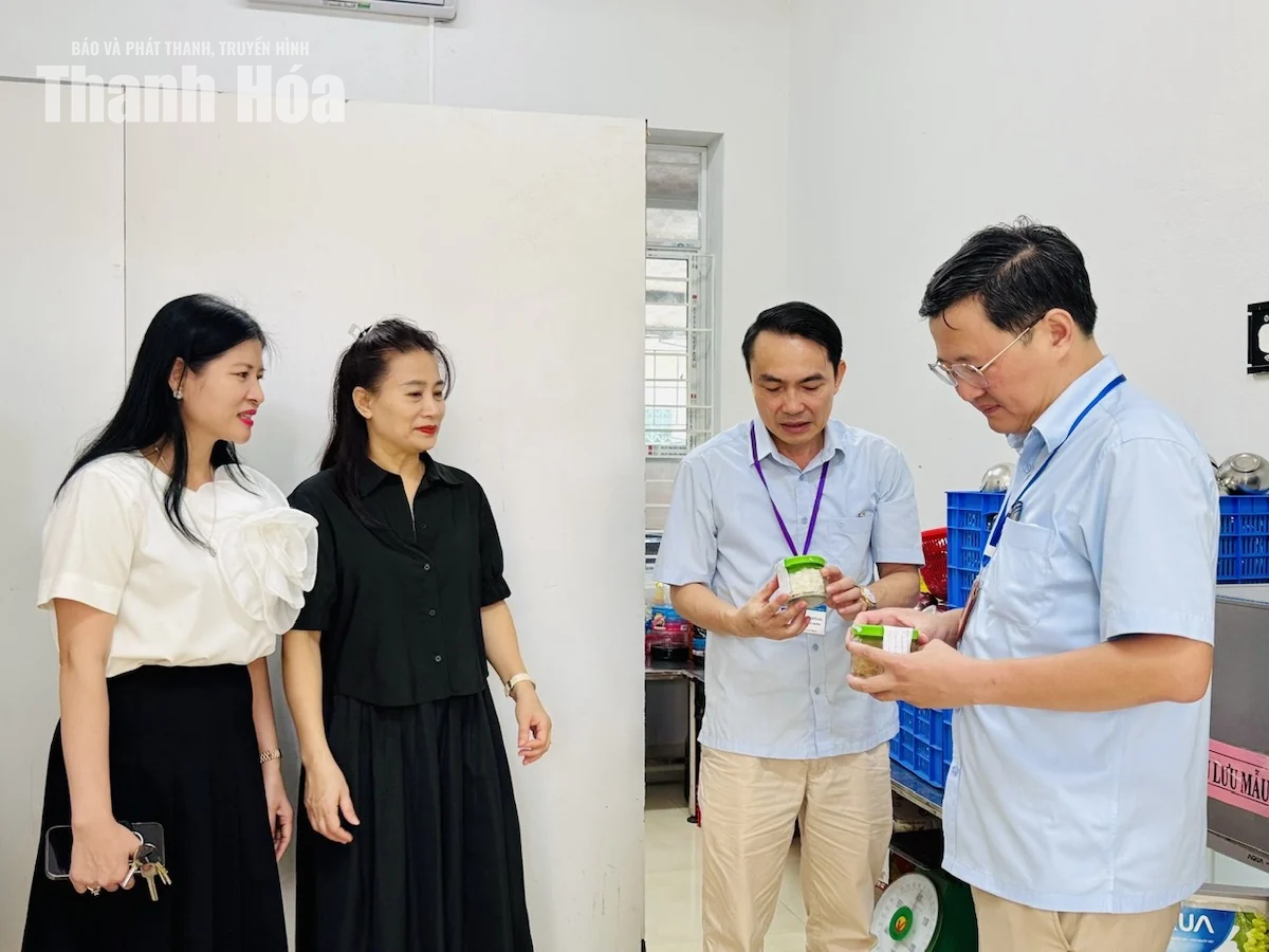 Rà soát điều kiện bảo đảm an toàn thực phẩm tại bếp ăn trường học