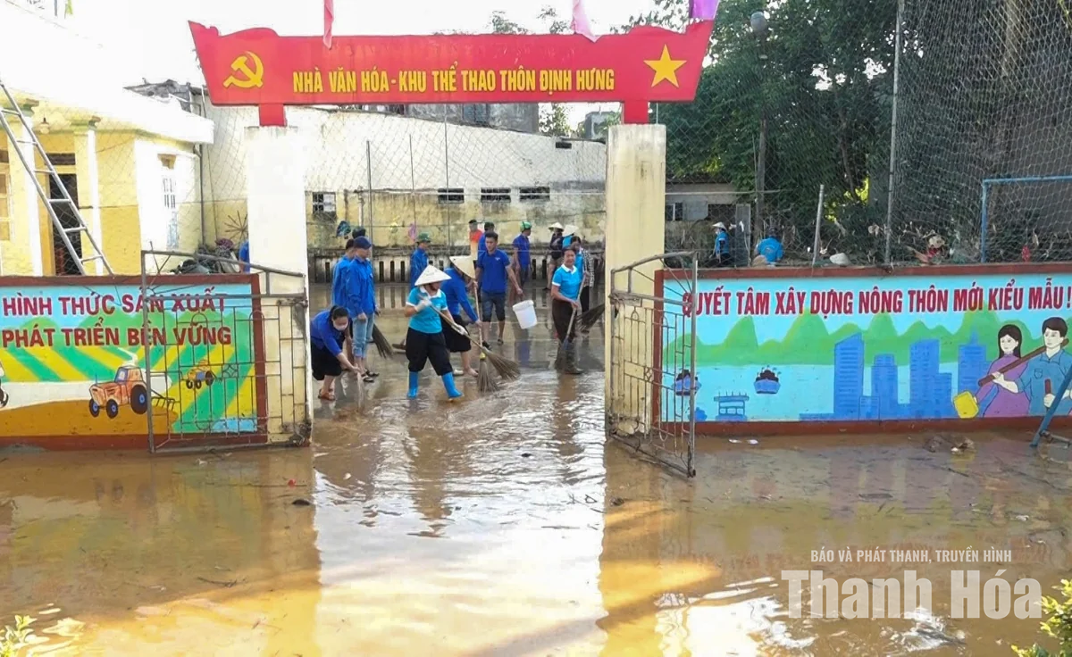 Tích cực hỗ trợ người dân vùng lũ Kim Tân