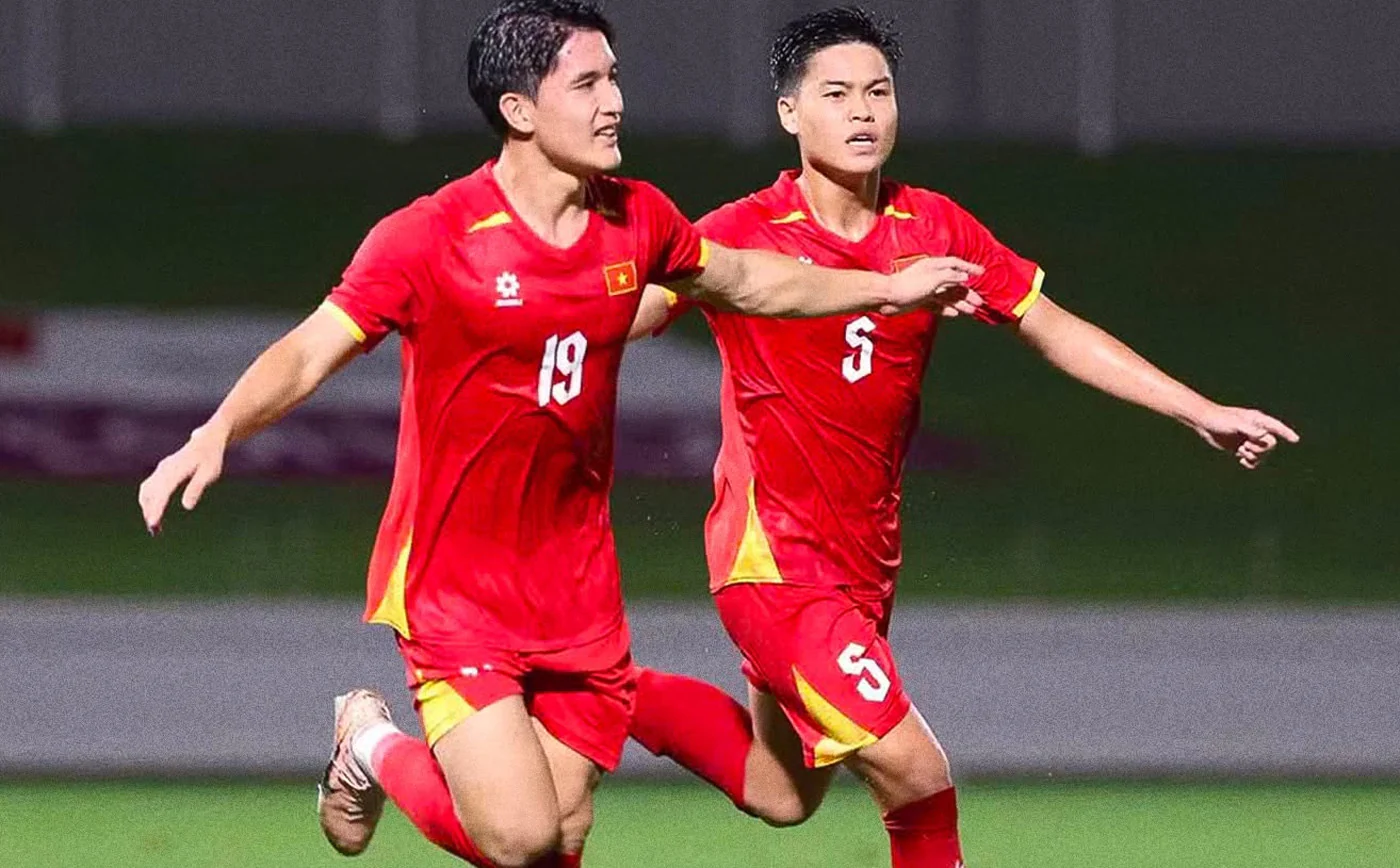 Ba đại diện V.League ngậm ngùi bị loại bởi đội hạng Nhất; Man Utd thoát hiểm ngoạn mục