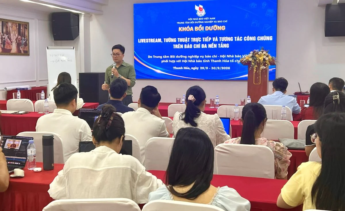 Bồi dưỡng kỹ năng livestream, tường thuật trực tiếp và tương tác công chúng trên báo chí đa nền tảng