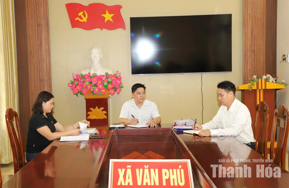 Đảng ủy xã Văn Phú đổi mới&nbsp;phương thức kiểm tra, giám sát