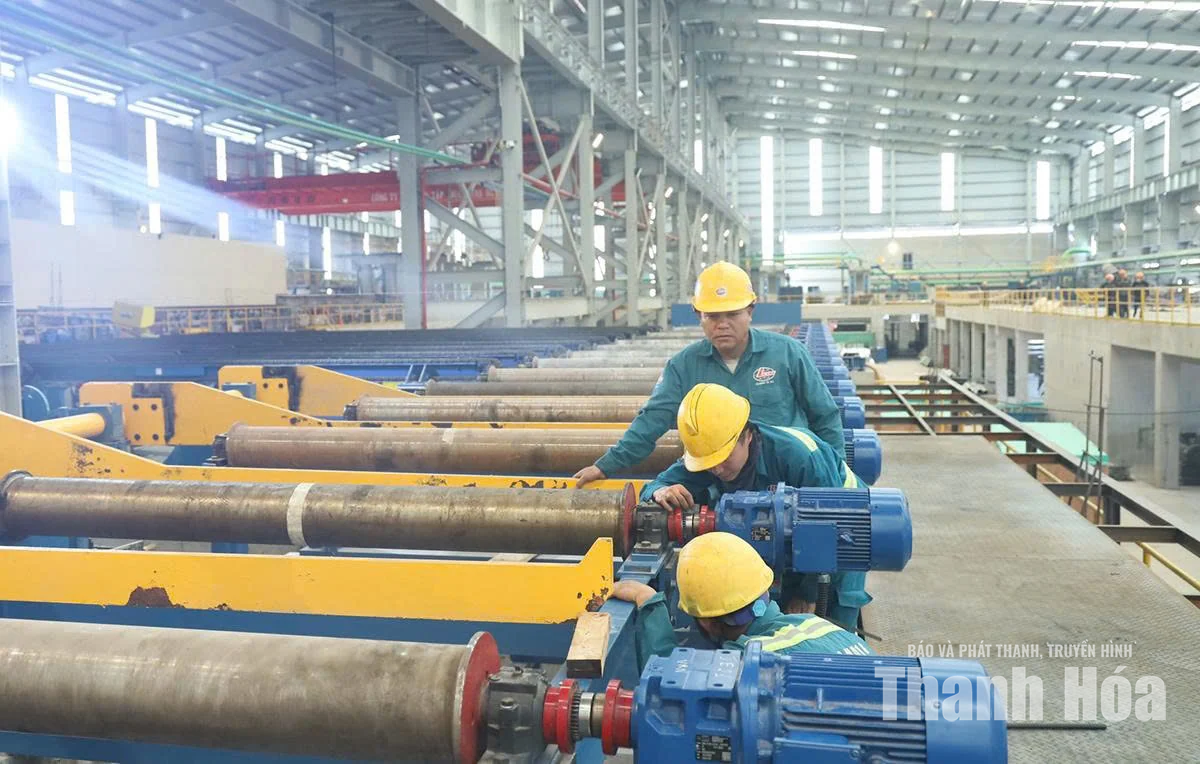 Công nghiệp - động lực chính&nbsp;của tăng trưởng