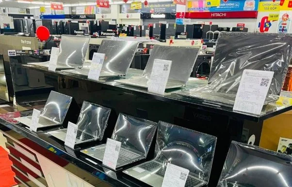Săn laptop giá rẻ, giảm sâu tới 6 triệu đồng tại Điện máy HC