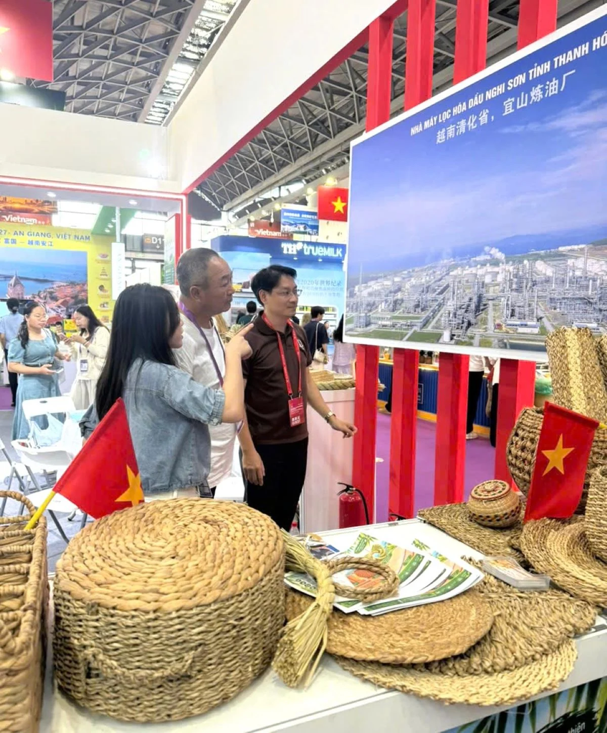 Thanh Hóa tăng cường kết nối, thúc đẩy đầu tư, thương mại tại CAEXPO 2026